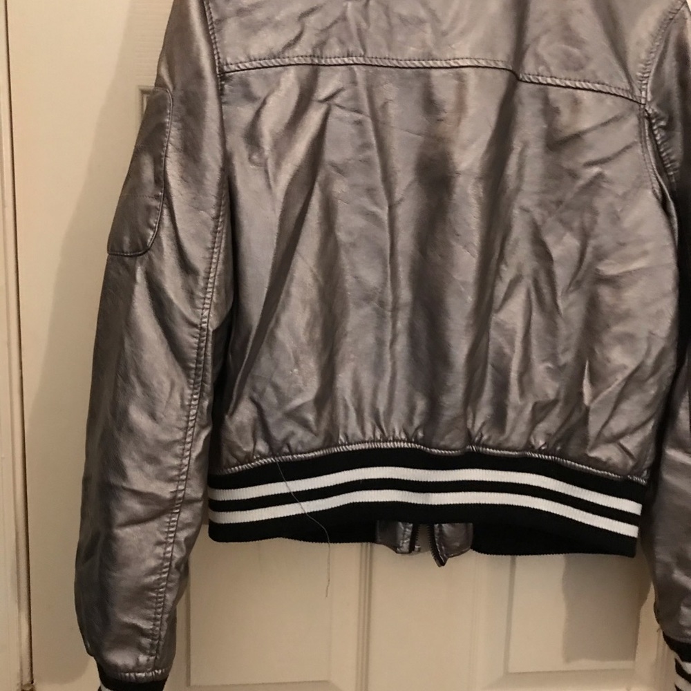 Jacket/ - Picture 3 of 4